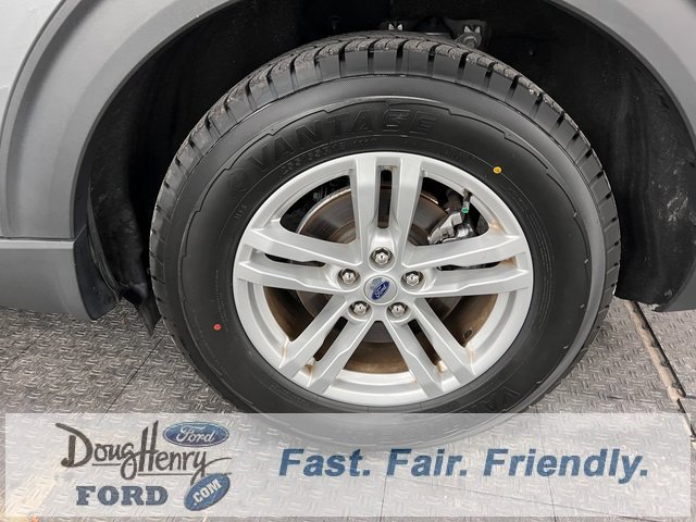 Used 2023 Ford Explorer XLT w/ Equipment Group 202A image 21