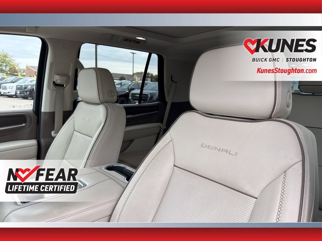 Used 2021 GMC Yukon Denali w/ Denali Premium Package image 24