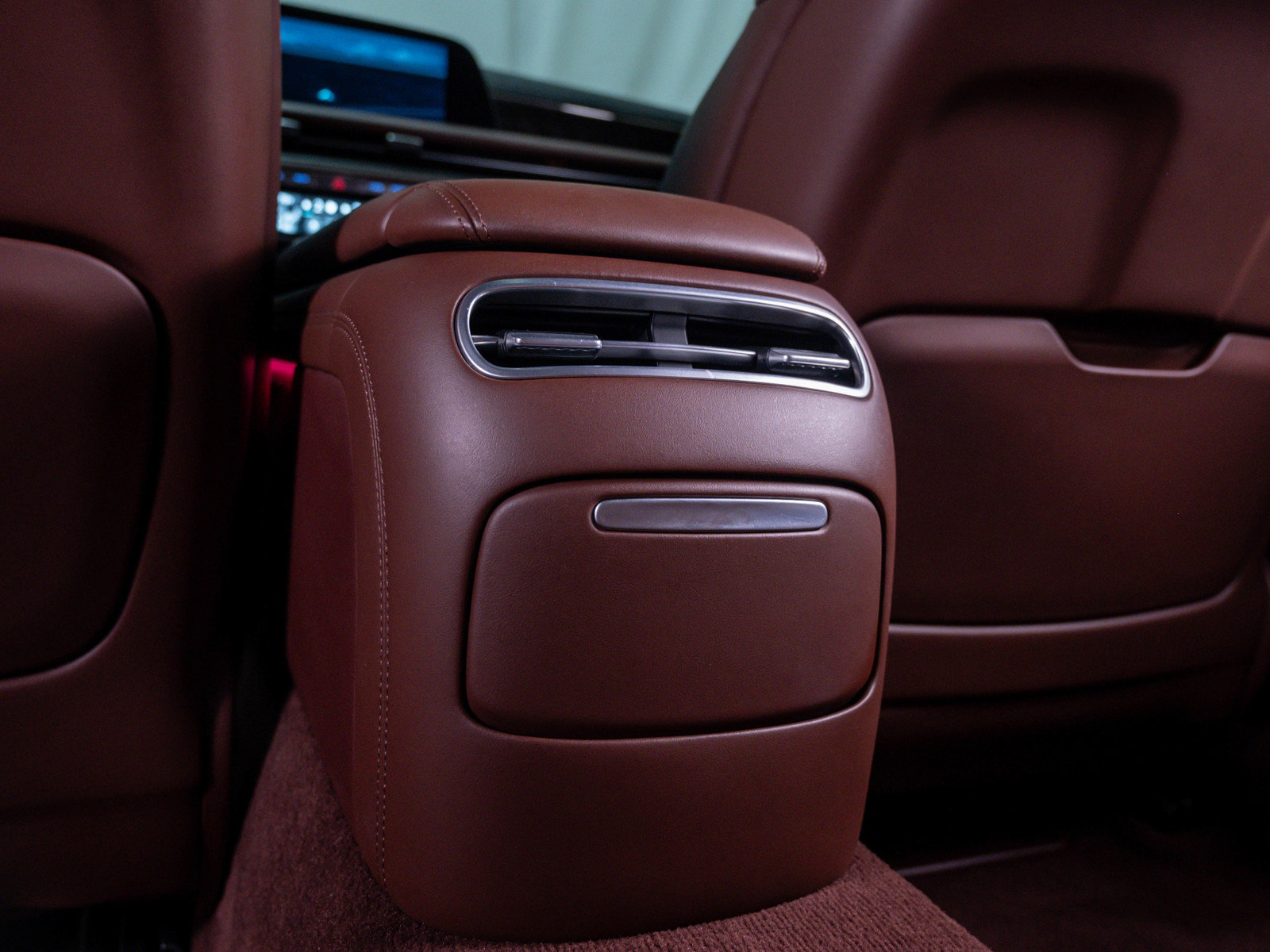 Used 2024 Genesis G90 3.5T image 17