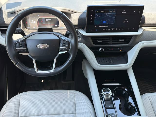 Used 2025 Ford Explorer Platinum w/ Ultimate Package AWD/4WD image 27