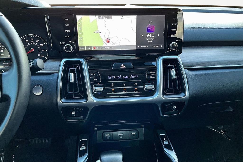 Used 2022 Kia Sorento S w/ Panoramic Sunroof Package image 6