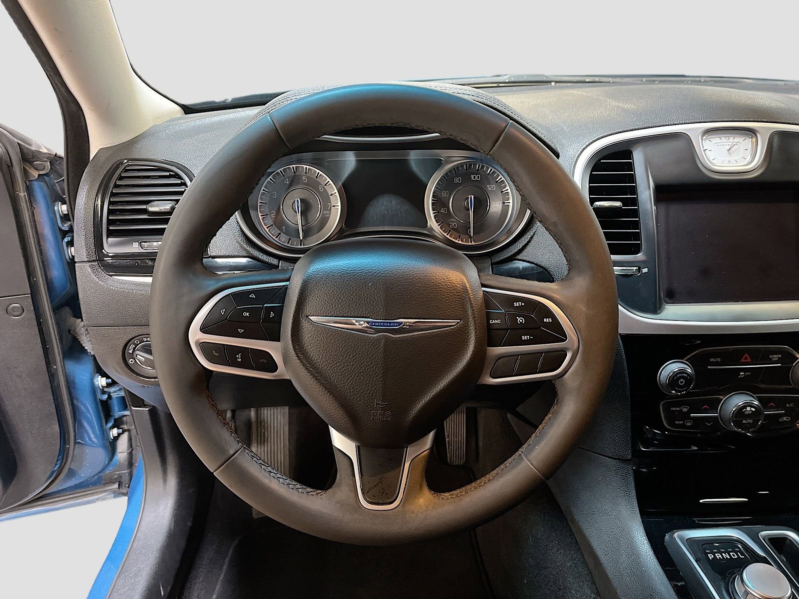 Used 2023 Chrysler 300 Touring image 11