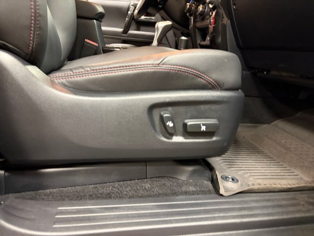 Used 2023 Toyota 4Runner TRD Off-Road Premium w/ Off Road Premium Plus Package AWD/4WD image 22