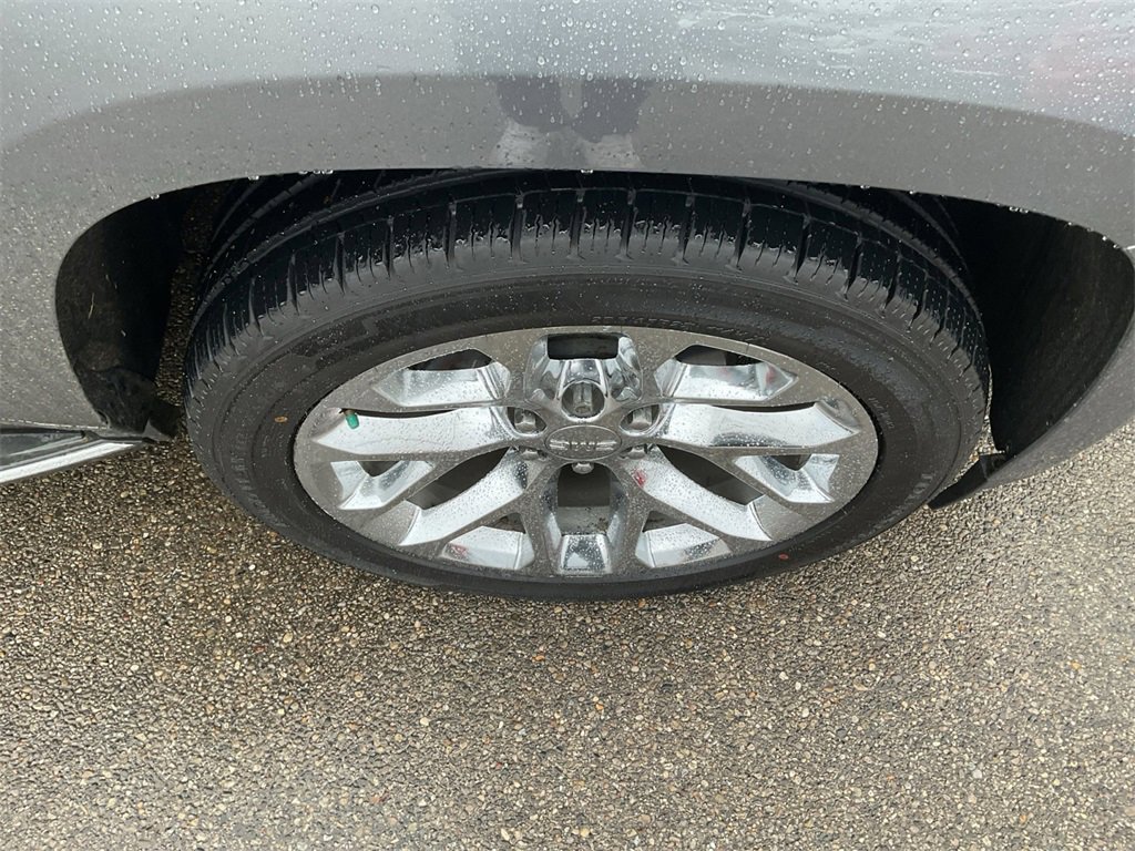 Used 2018 GMC Yukon Denali w/ Open Road Package image 19