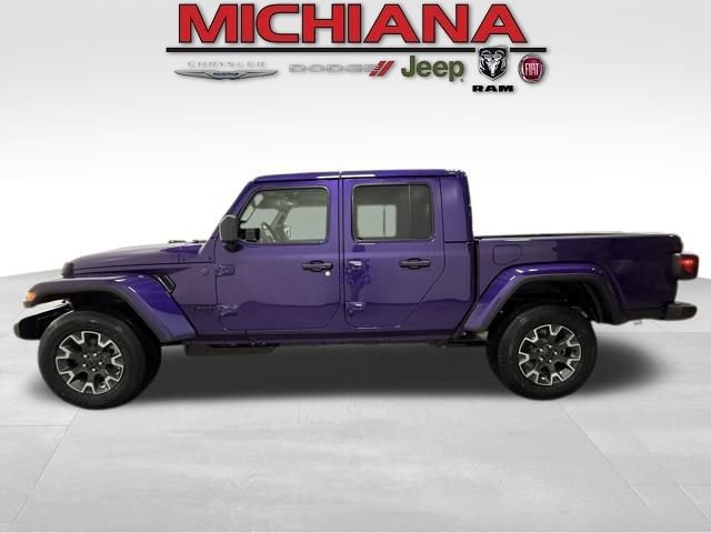 New 2026 Jeep Gladiator Sport AWD/4WD image 1