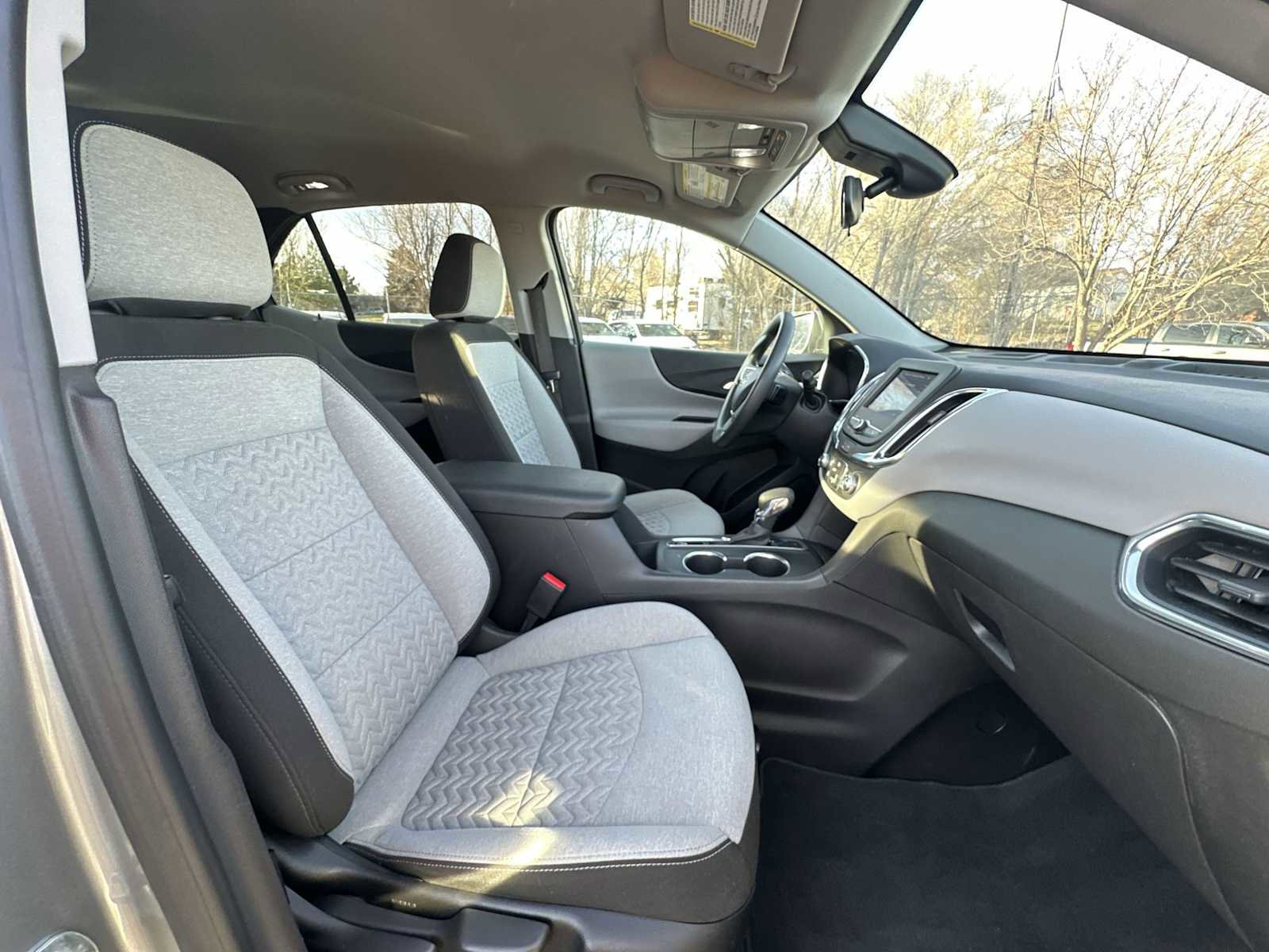 Used 2023 Chevrolet Equinox LT image 23