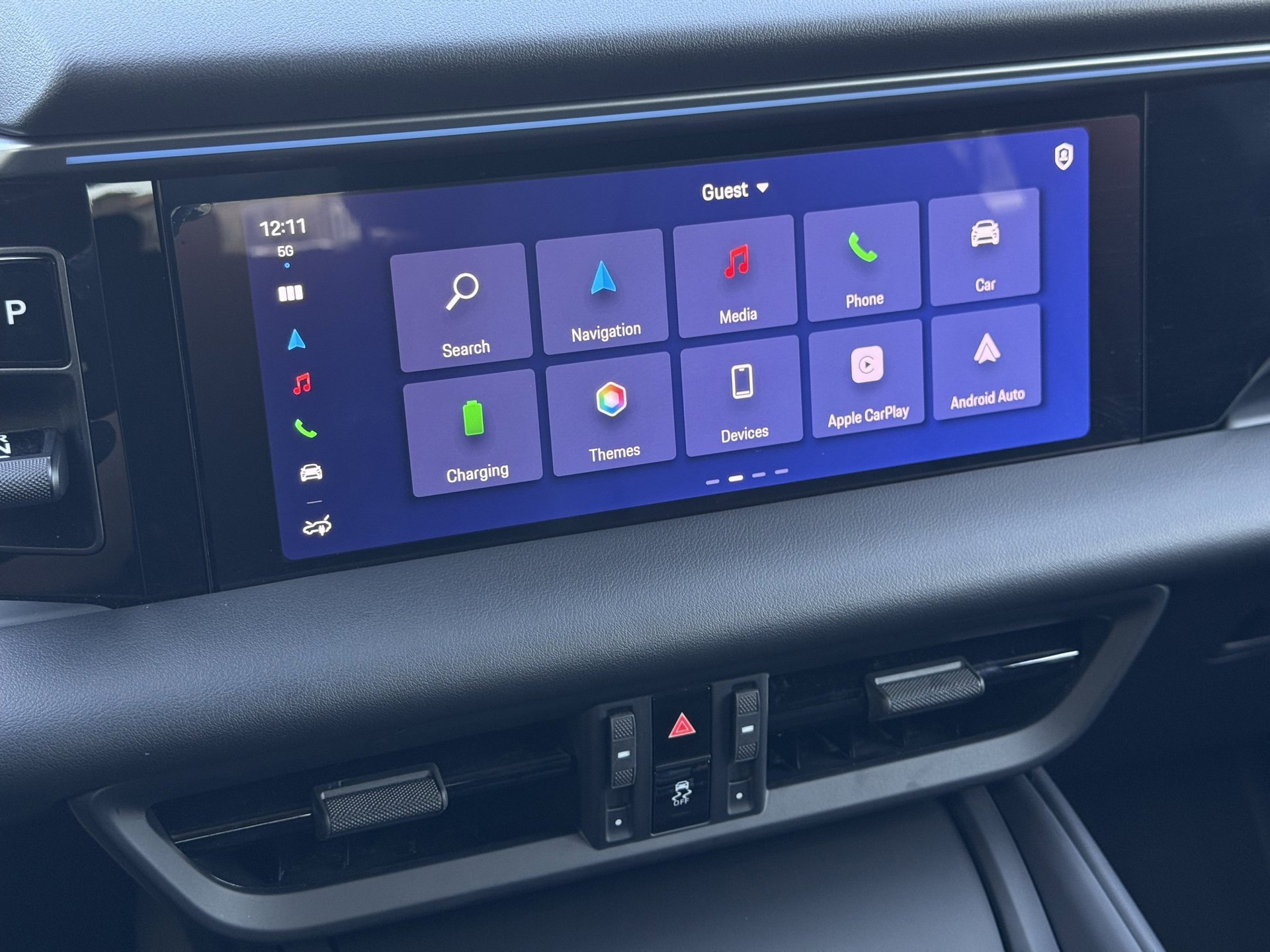 Used 2025 Porsche Macan Electric image 18