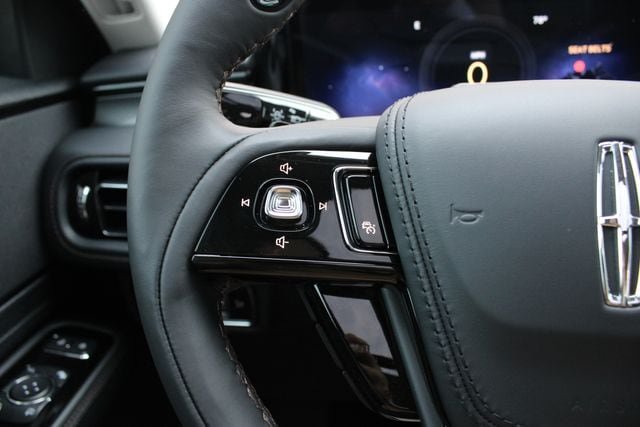 New 2026 Lincoln Aviator AWD image 41