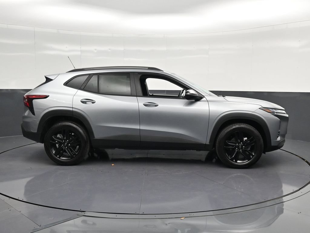 Used 2026 Chevrolet Trax ACTIV FWD image 4