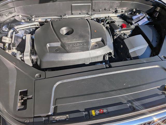 Used 2016 Volvo XC90 T6 Momentum w/ Momentum Plus Package image 25