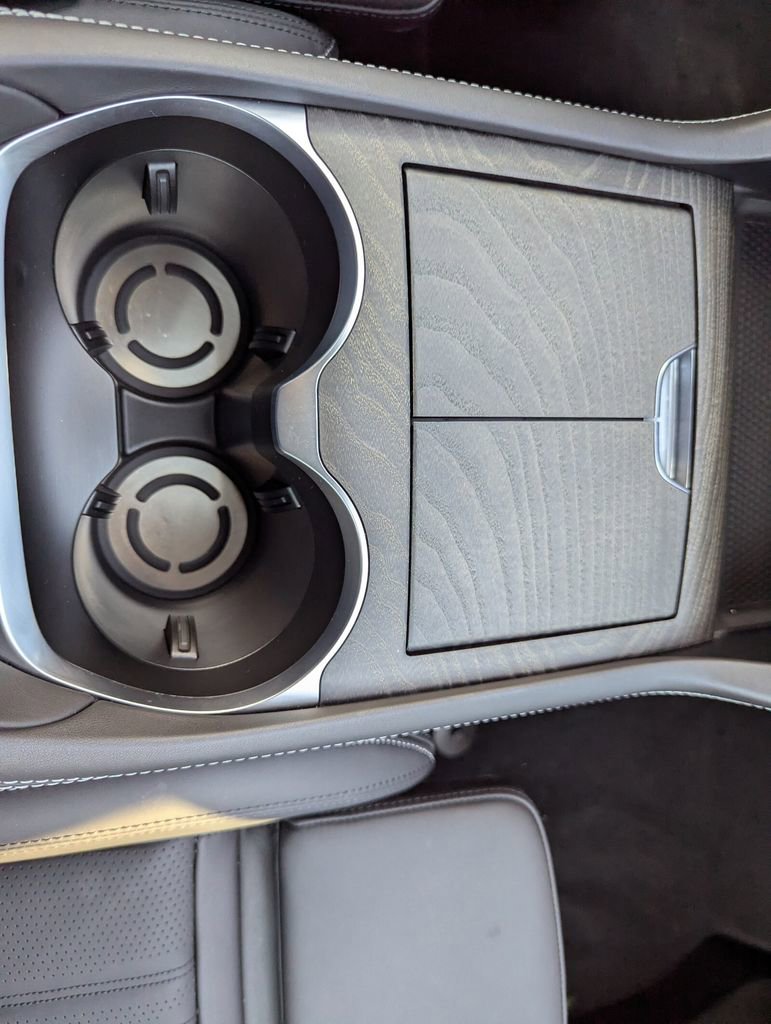 Used 2025 Mercedes-Benz GLB 250 4MATIC image 39