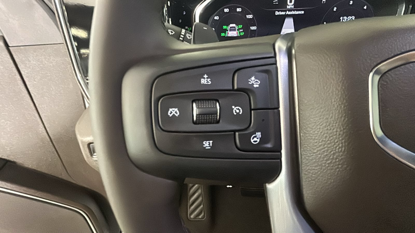 Used 2026 GMC Sierra 1500 SLT w/ SLT Premium Plus Package AWD/4WD image 18