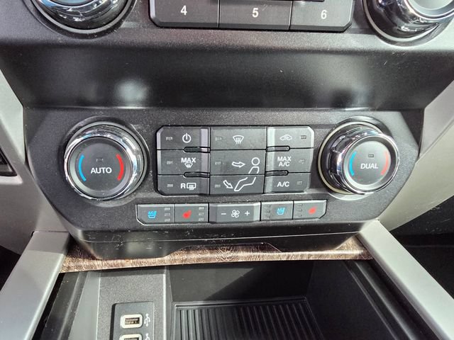 Used 2019 Ford F250 Lariat w/ Chrome Package AWD/4WD image 25