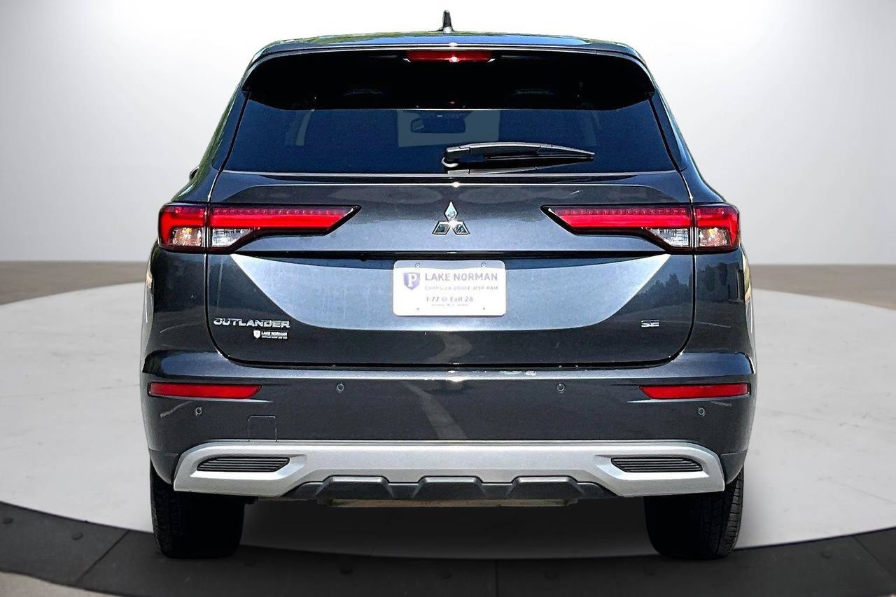 Used 2024 Mitsubishi Outlander SE FWD image 8