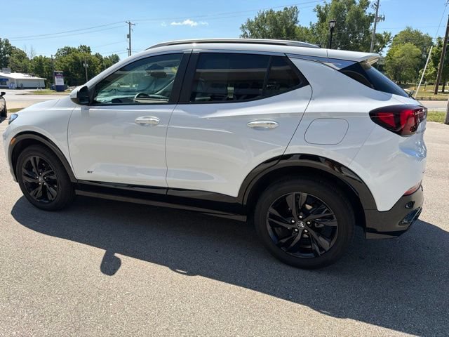 Used 2025 Buick Encore GX Sport Touring w/ Comfort Package FWD image 5