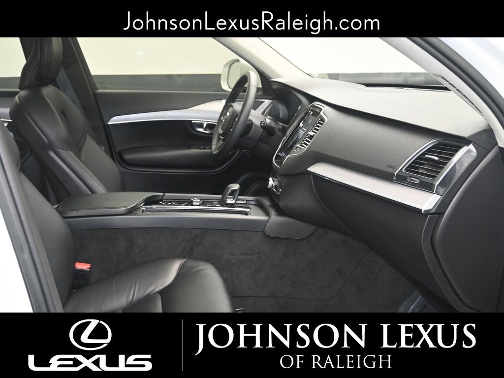 Used 2023 Volvo XC90 B5 Core w/ Protection Package Premier AWD/4WD image 11