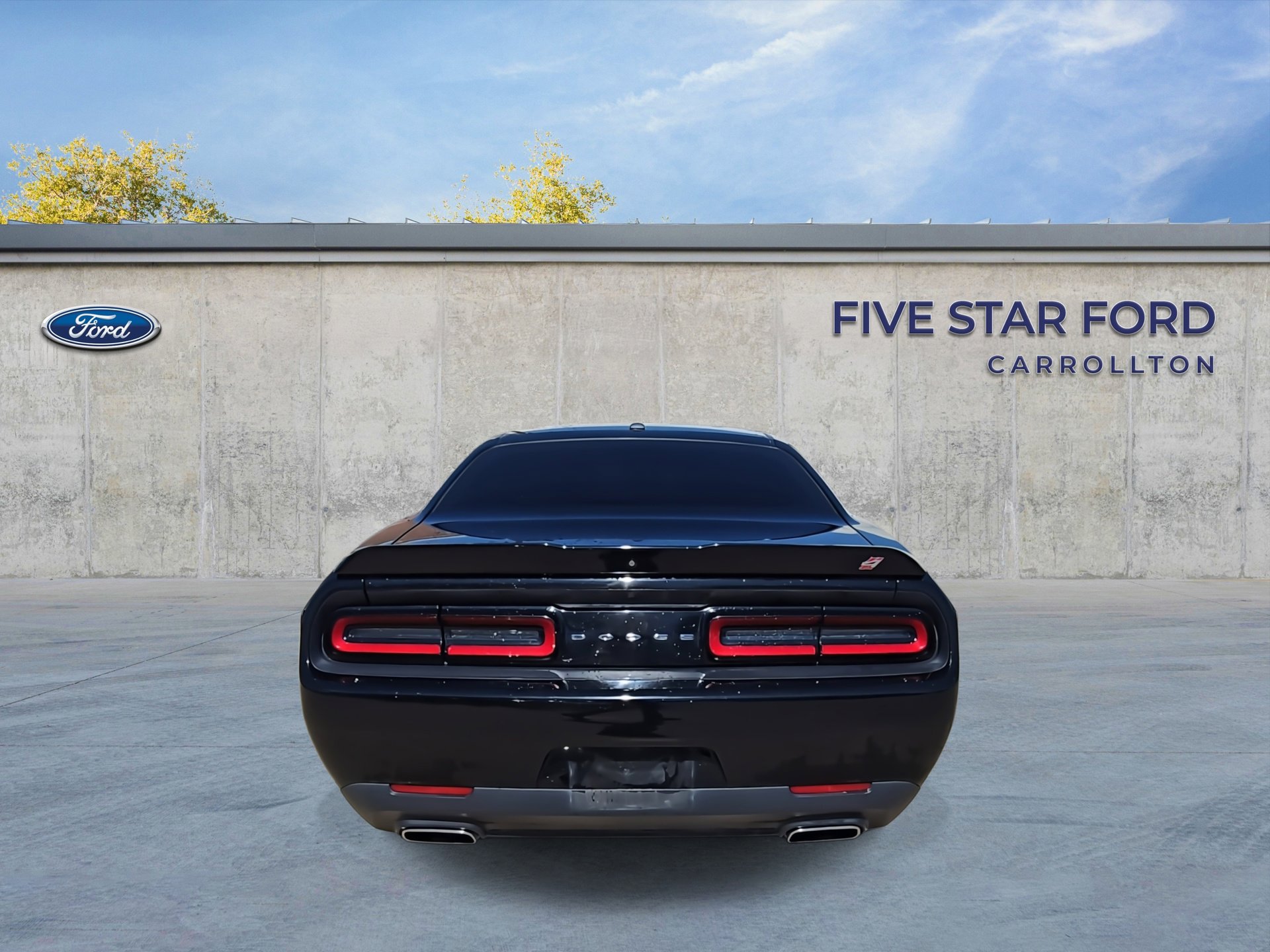 Used 2019 Dodge Challenger SXT image 7
