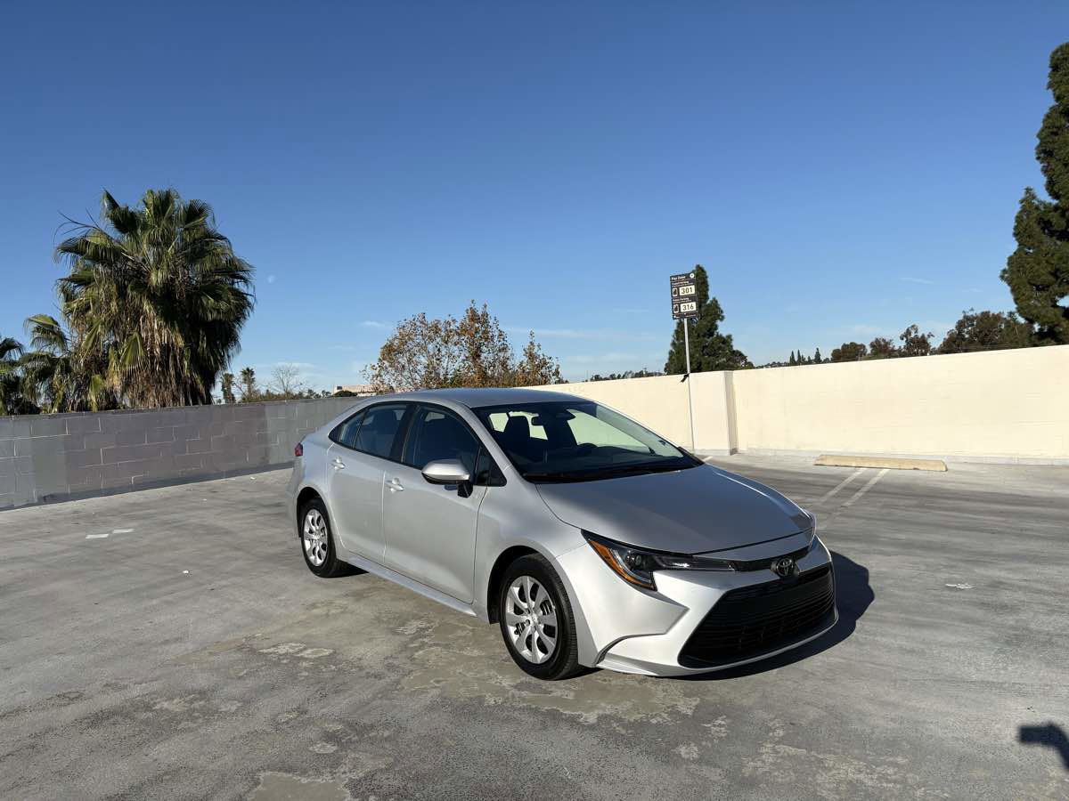 Used 2025 Toyota Corolla LE image 26