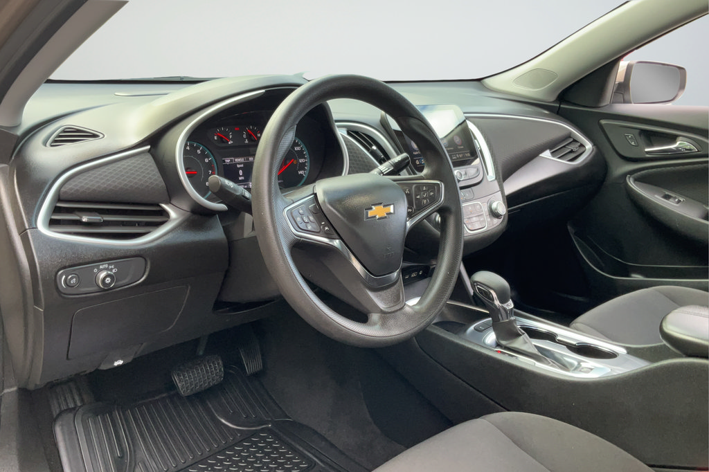 Used 2024 Chevrolet Malibu LT FWD image 25