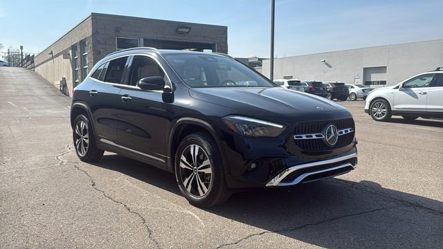 Certified 2025 Mercedes-Benz GLA 250 4MATIC image 2