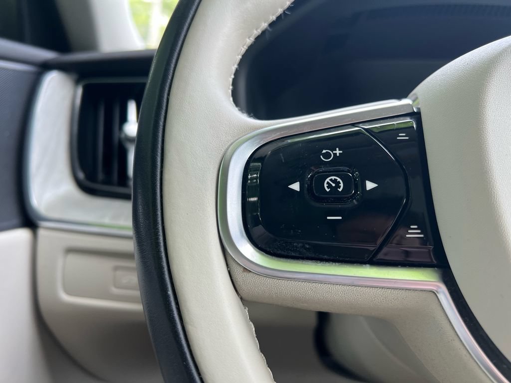 Certified 2023 Volvo XC60 B5 Plus w/ Climate Package AWD/4WD image 12