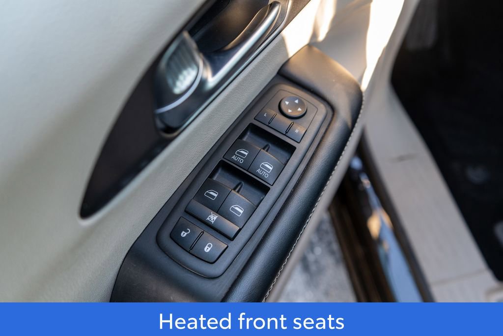Used 2024 Chrysler Pacifica Select image 20
