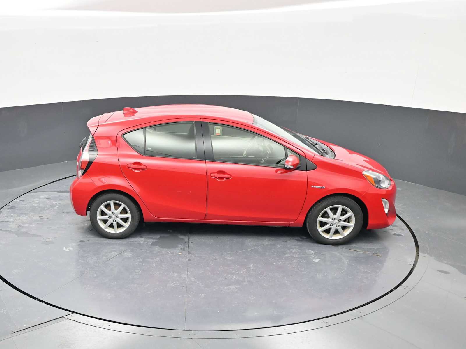 Used 2015 Toyota Prius C Three image 29