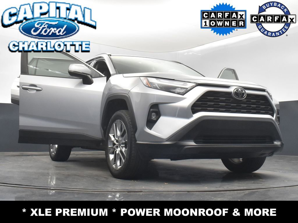 Used 2022 Toyota RAV4 XLE Premium image 27