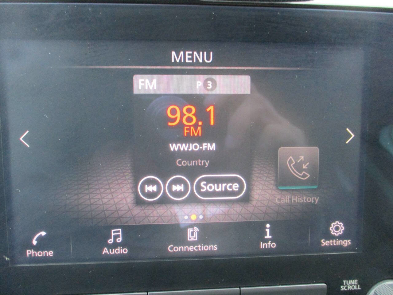 Used 2023 Nissan Titan S image 35