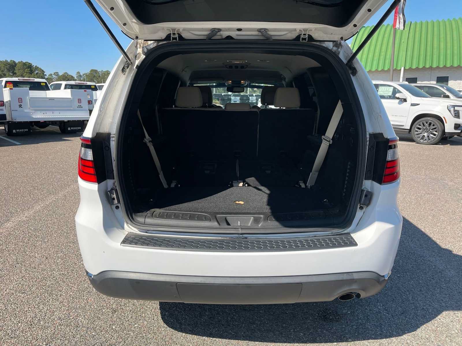 Used 2019 Dodge Durango SXT w/ 3rd Row Seating Group AWD/4WD image 22