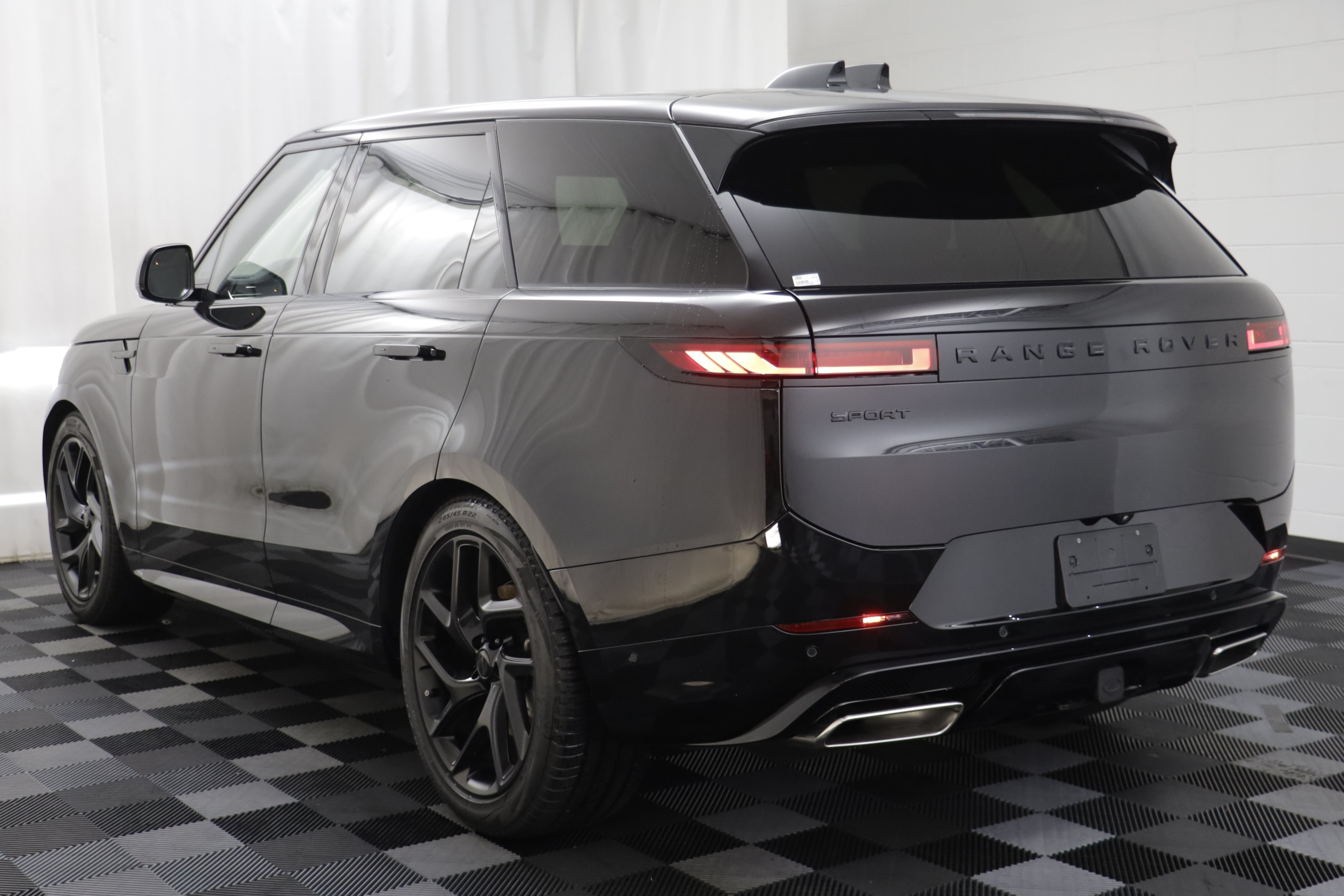 Certified 2026 Land Rover Range Rover Sport Dynamic SE AWD/4WD image 15