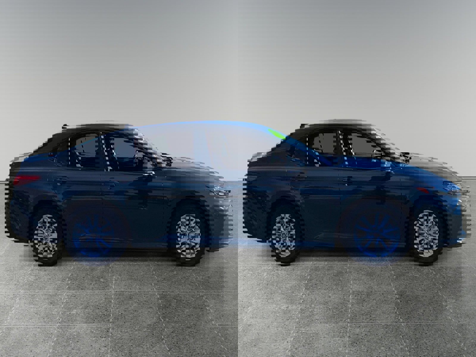 Used 2025 Toyota Camry LE w/ Convenience Package image 6