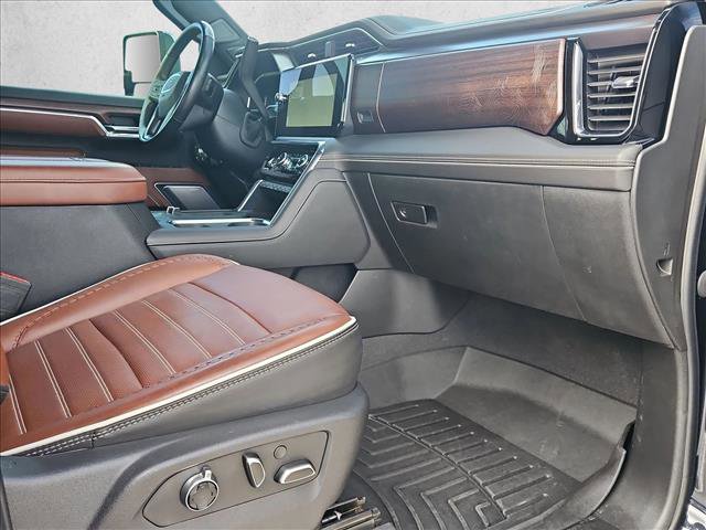 Used 2024 GMC Sierra 3500 Denali Ultimate image 22
