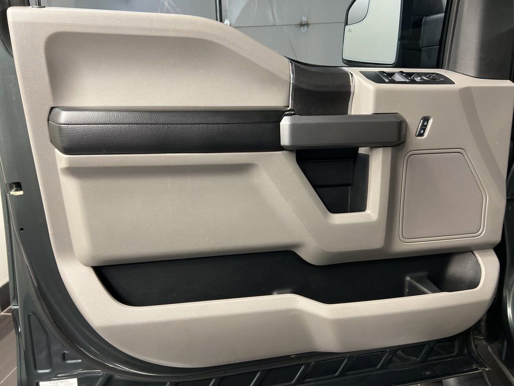 Used 2015 Ford F150 XLT w/ Equipment Group 301A Mid AWD/4WD image 27
