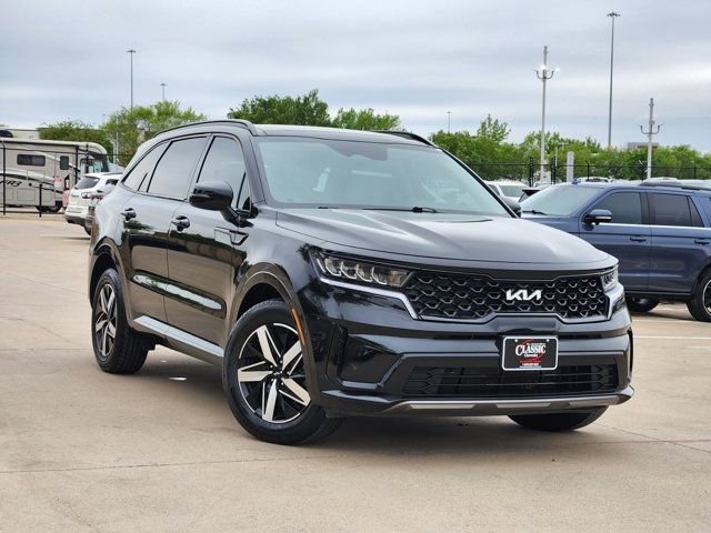 Used 2023 Kia Sorento S w/ Panoramic Sunroof Package image 2