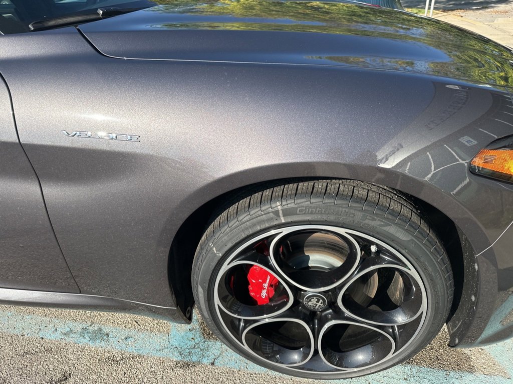 New 2025 Alfa Romeo Giulia AWD image 4