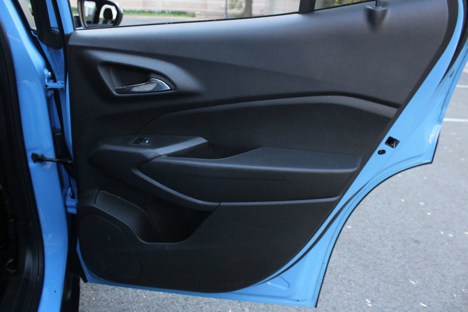 Used 2024 Chevrolet Trax RS FWD image 22