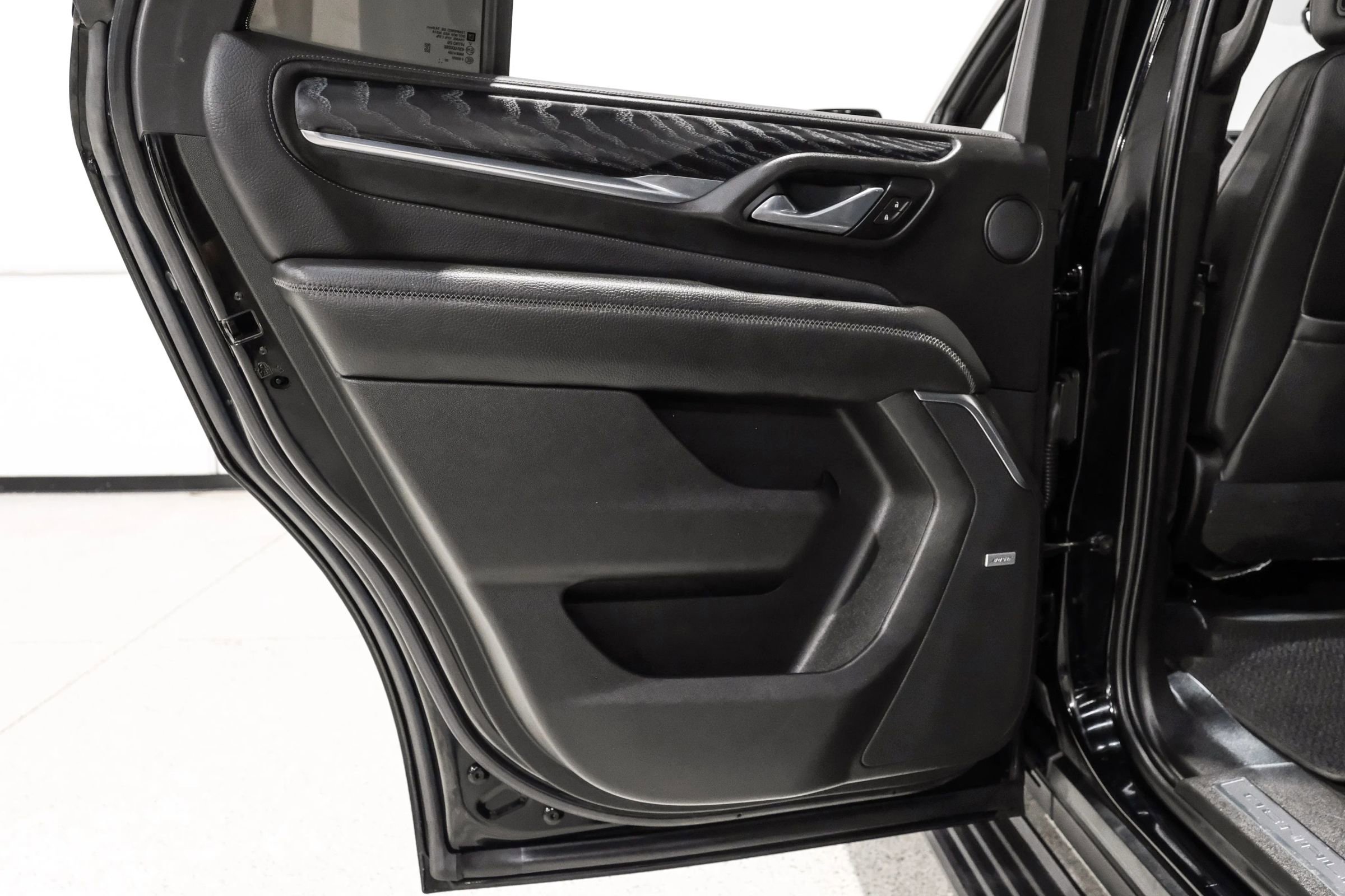 Used 2021 GMC Yukon Denali w/ Denali Premium Package image 56