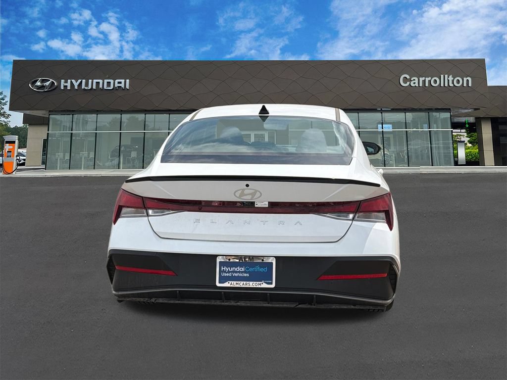 Certified 2025 Hyundai Elantra Sport FWD image 6