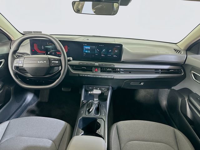 Used 2025 Kia K4 LX image 13