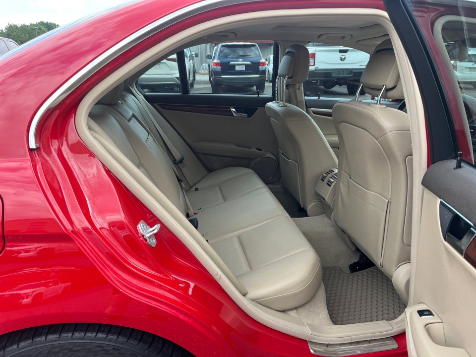 Used 2011 Mercedes-Benz C 350 Sport image 30