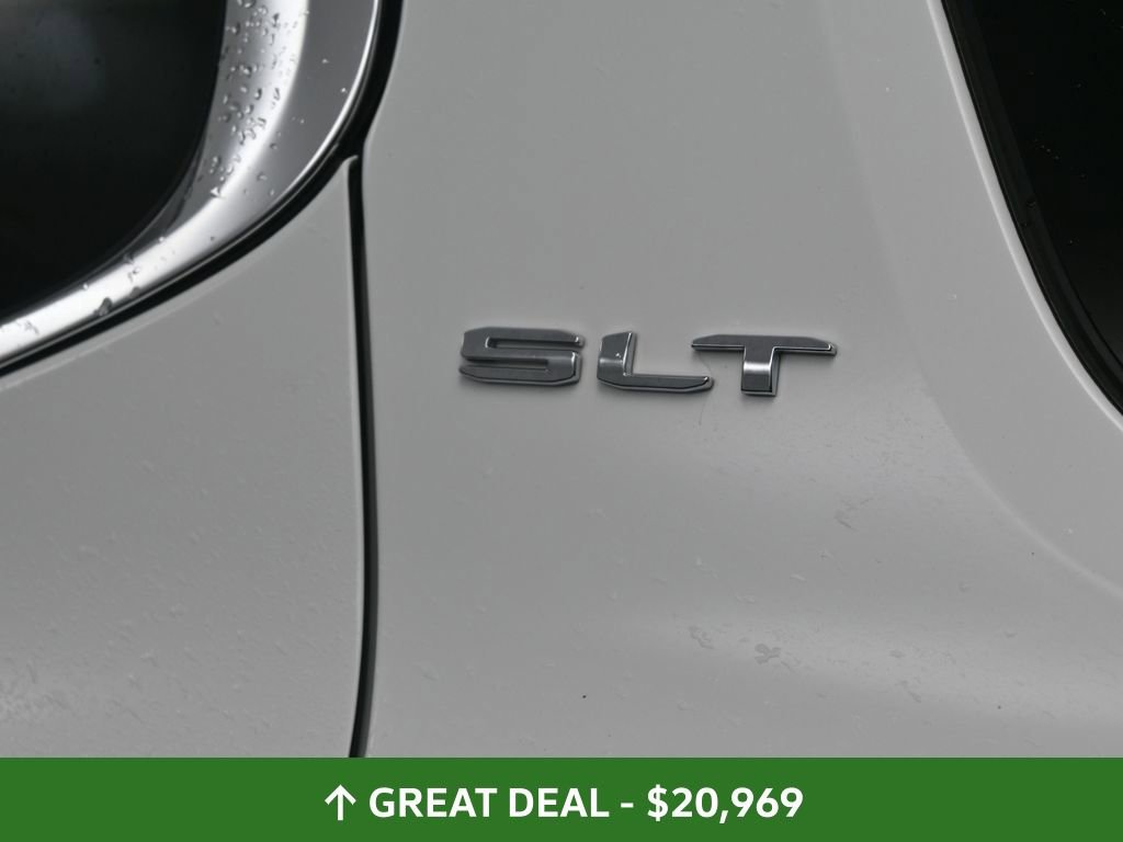 Used 2023 GMC Acadia SLT image 15