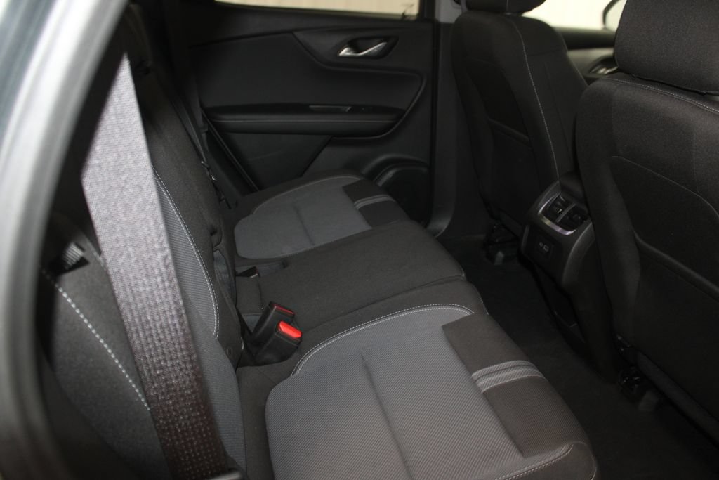 Used 2024 Chevrolet Blazer LT w/ Convenience Package FWD image 23