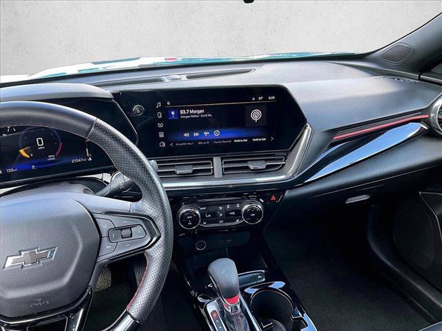 Used 2025 Chevrolet Trax RS w/ Driver Confidence Package FWD image 8