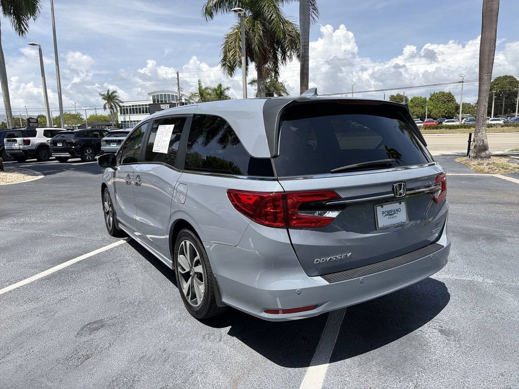 Certified 2024 Honda Odyssey Touring image 6