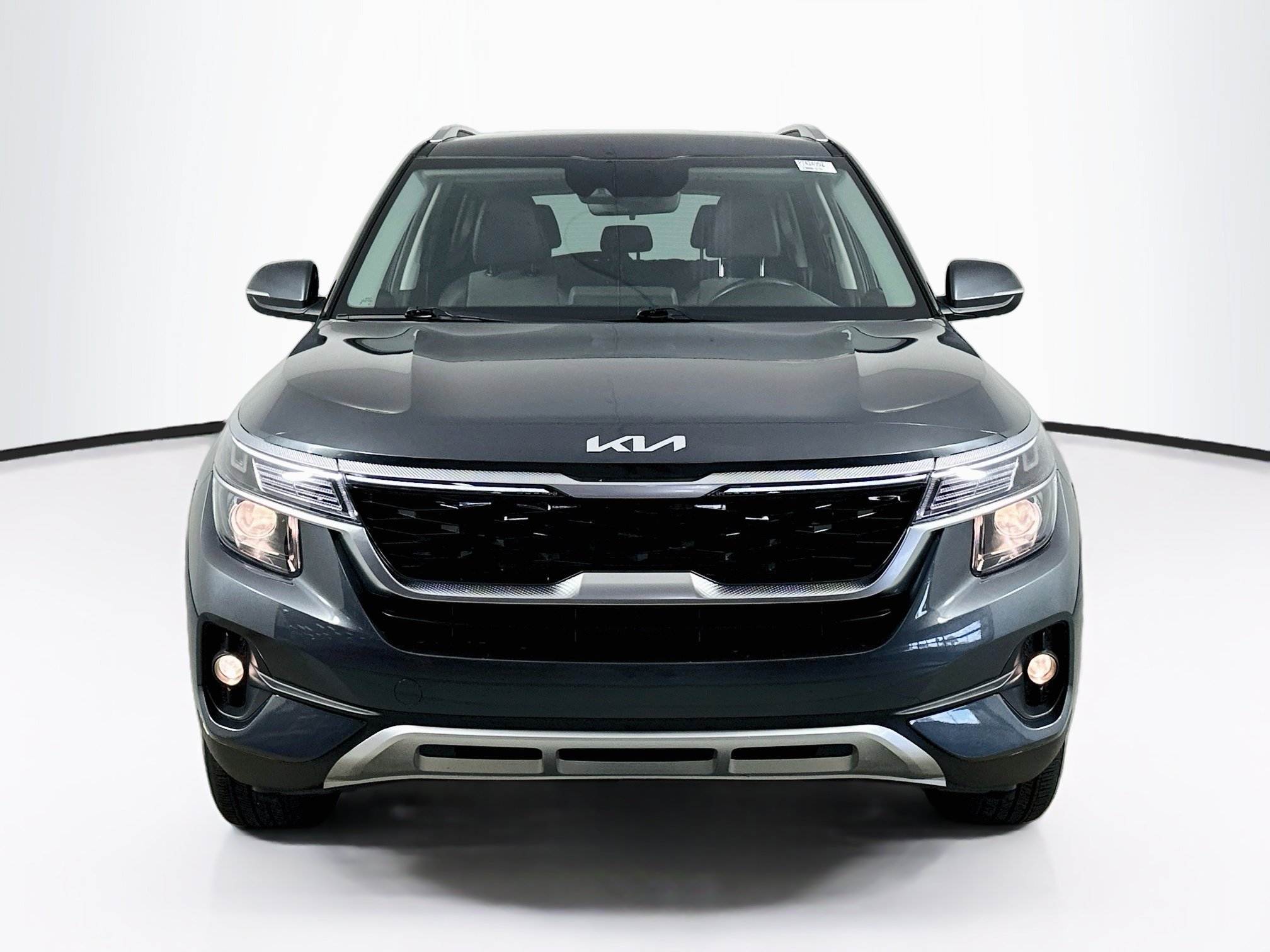 Used 2023 Kia Seltos S FWD image 2
