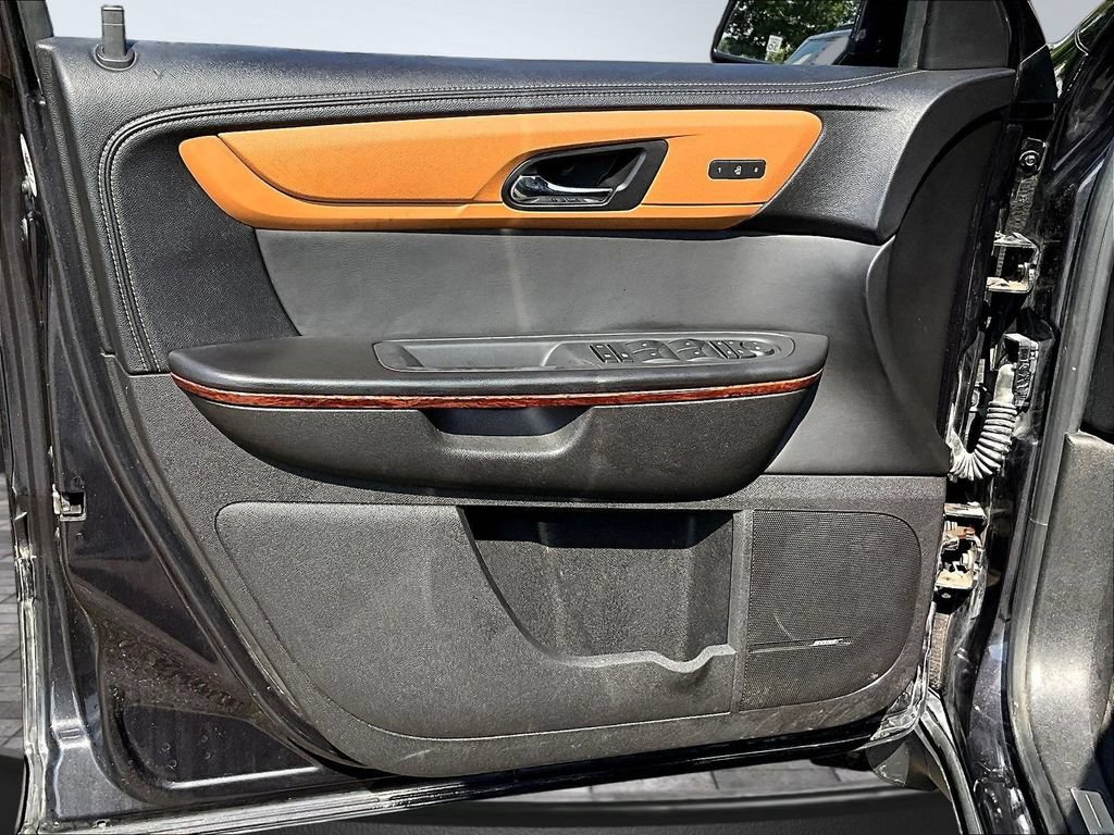 Used 2013 Chevrolet Traverse LTZ FWD image 21