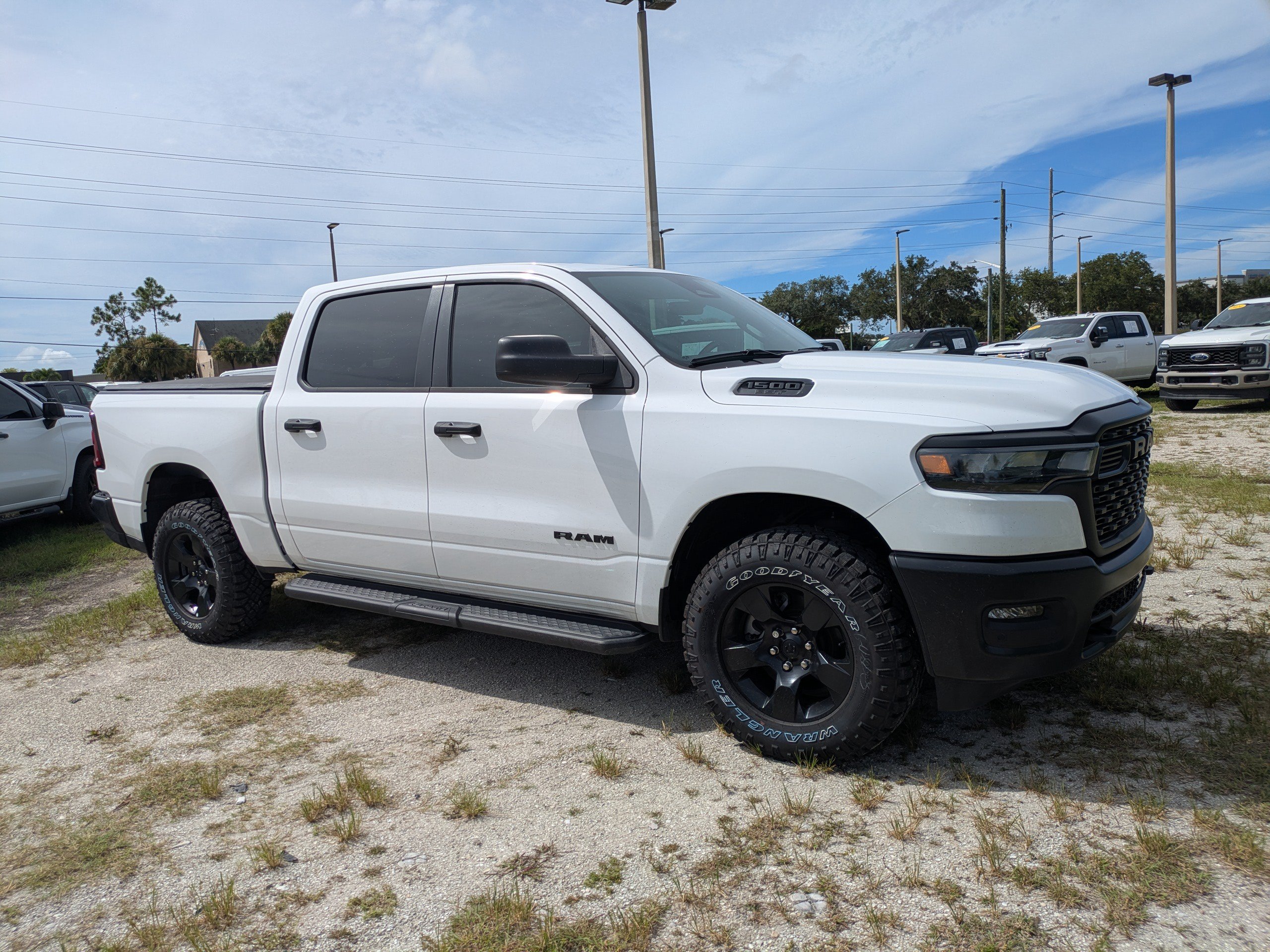 Used 2025 RAM 1500 Warlock AWD/4WD image 2