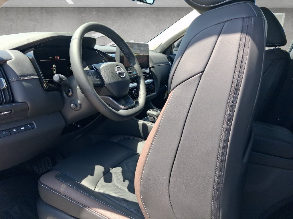 New 2026 Nissan Pathfinder Platinum FWD image 20