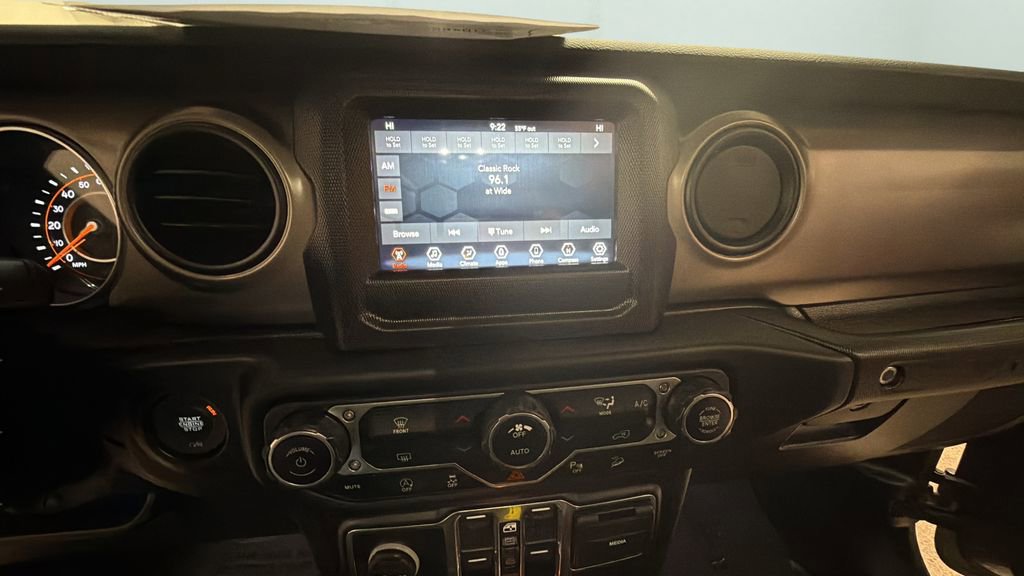 Used 2020 Jeep Wrangler Unlimited Sport S AWD/4WD image 19